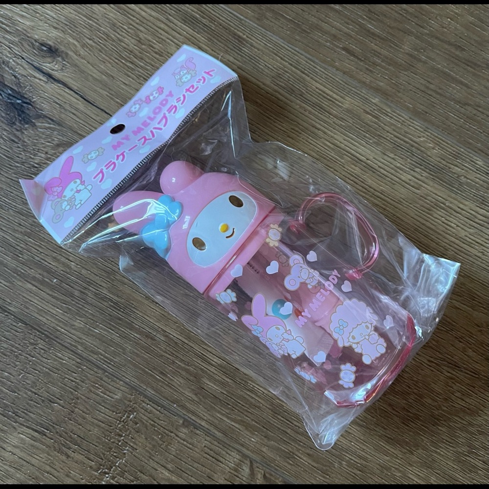 SANRIO-NWT Character Toothbrush Kit - Picture 3 of 16